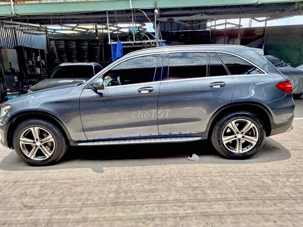 Mercedes-Benz GLC Xám. Mua bán Ô tô tại Quận Bình Tân Tp Hồ Chí Minh được đăng bởi Phat Tai Huynh hình 5