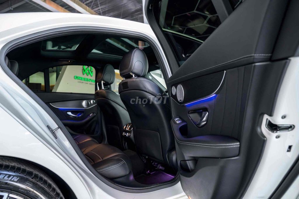 Mercedes Benz C Class 2020 C 300 AMG. Mua bán Ô tô tại Quận Tân Bình Tp Hồ Chí Minh được đăng bởi GREENWAY AUTO hình 12