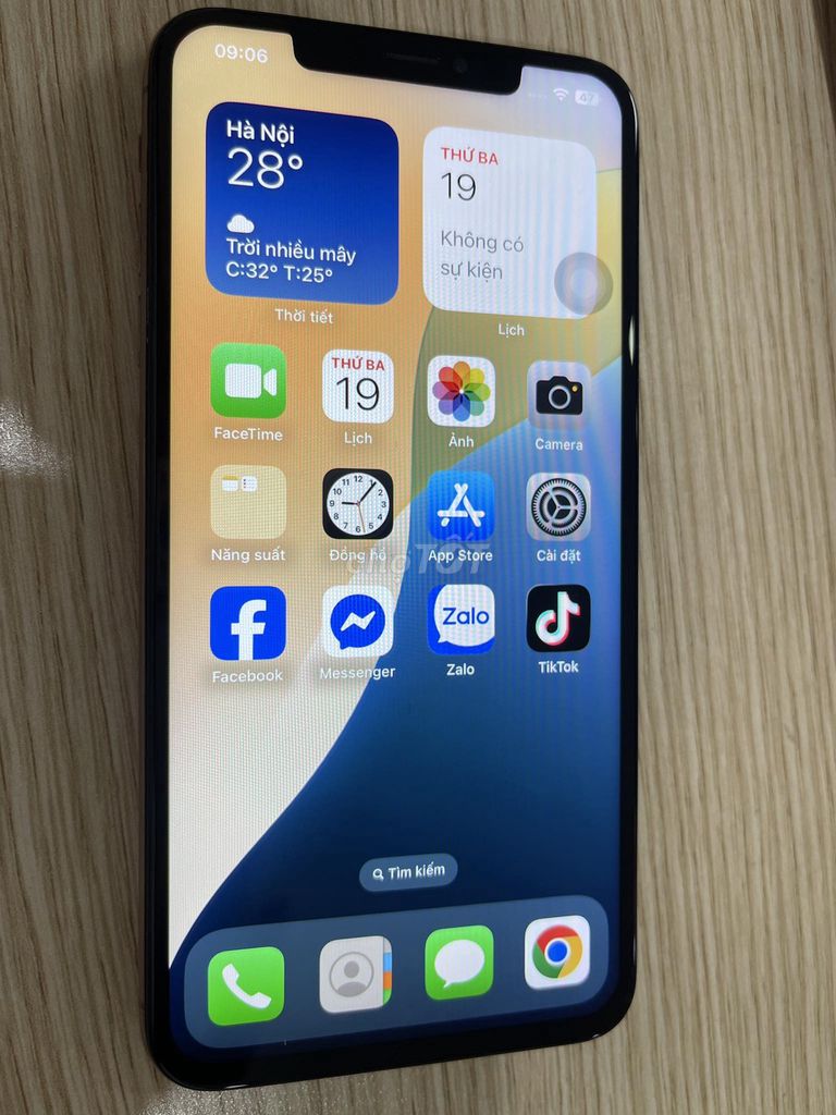 Apple iPhone Xs Max 64GB Vàng Đã sử dụng. Mua bán Điện thoại tại Quận Hoàng Mai Hà Nội được đăng bởi dũng nguyễn ngọc hình 1