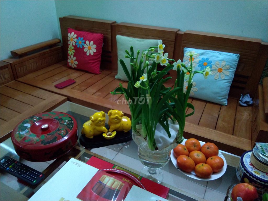Bộ bàn ghế góc Gỗ Nâu Tiết kiệm không gian. Mua bán Bàn ghế tại Quận Cầu Giấy Hà Nội được đăng bởi Lê Anh Tú hình 1