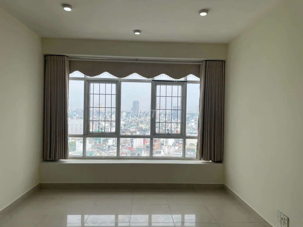 Аренда · 2 комн. · 93 м² · Quận 8, ул. Âu Dương Lân