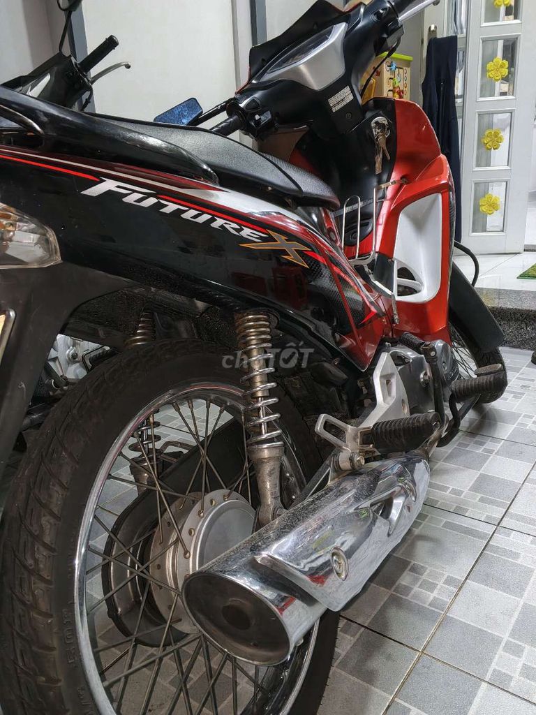 Honda Future X красный, полуавтомат 2010