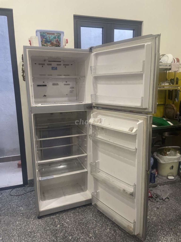 Tủ lạnh Hitachi Xám Dung tích lớn. Mua bán Tủ lạnh tại Quận Bình Tân Tp Hồ Chí Minh được đăng bởi Cảm hình 1