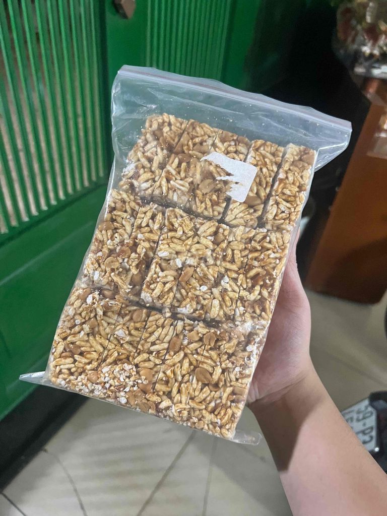 Bánh cốm gạo Giòn Tuổi thơ. Mua bán Đồ ăn, thực phẩm và các loại khác tại Quận Tân Bình Tp Hồ Chí Minh được đăng bởi Đỗ Trần Anh Khoa hình 1