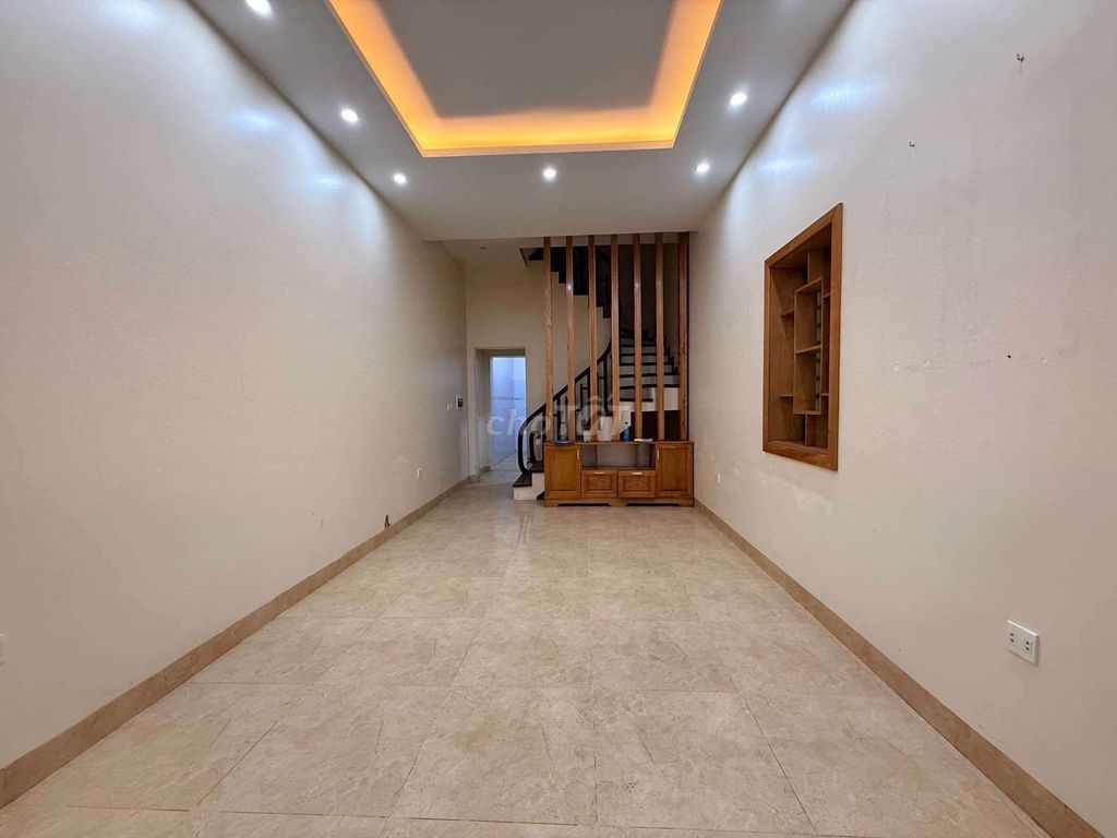 Vũ tông Phan 65m ,3 tầng, ôtô qua nhà , ngõ thông