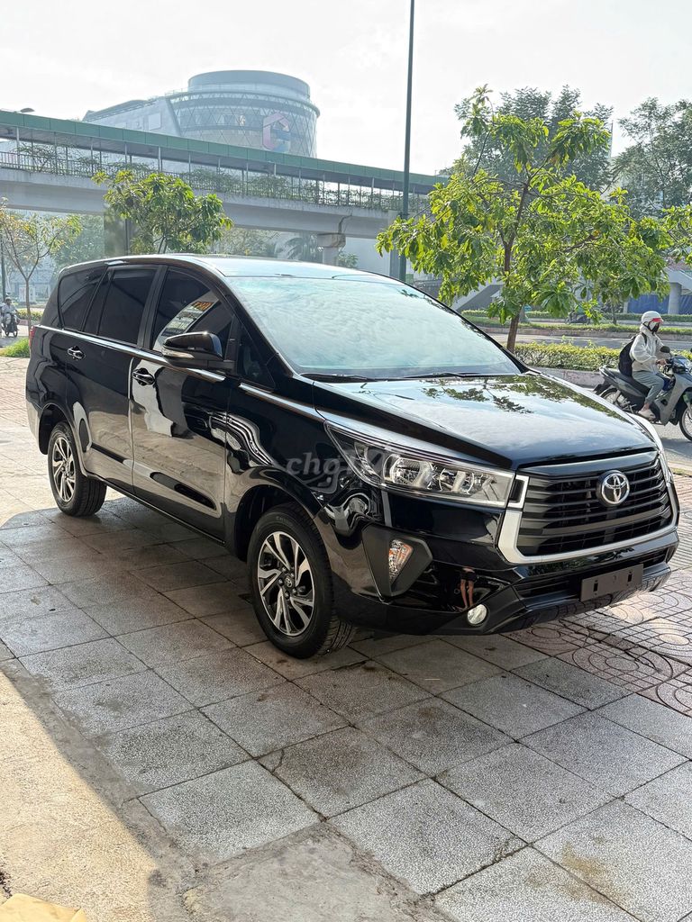 Toyota Innova 2.0E - 2021 - 65000 км