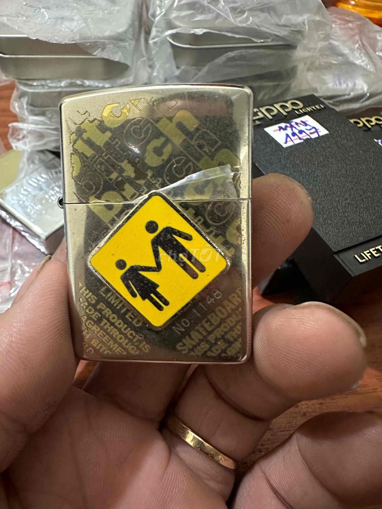 zippo có lynit chuẩn