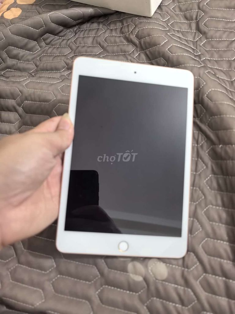 bán ipad mini5 zin full cn. pin tốt . Mua bán Máy tính bảng tại Quận Nam Từ Liêm Hà Nội được đăng bởi quang hình 1