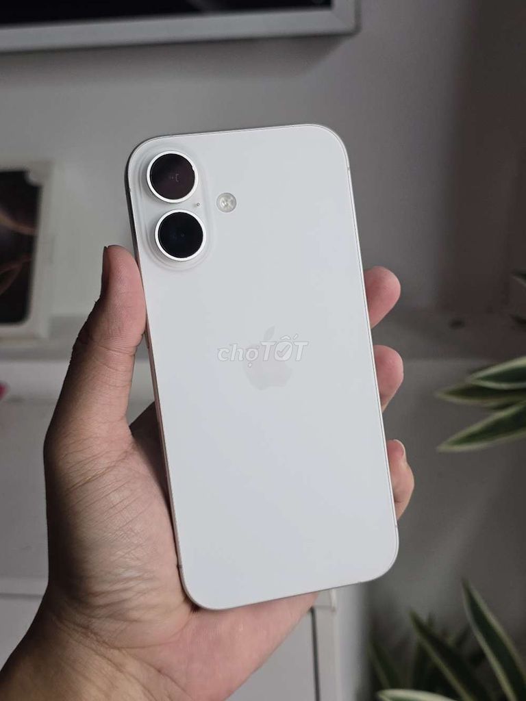 Apple iPhone 16 128GB Trắng 88%. Mua bán Điện thoại tại Quận Thanh Khê Đà Nẵng được đăng bởi TH STORE hình 1