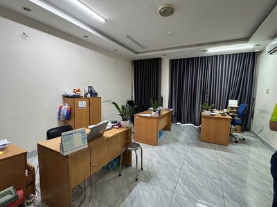 Аренда · 10 комн. · 100 м² · Quận 8, ул. Đường Dương Quang Đông