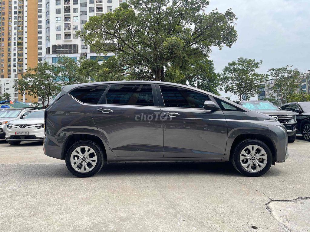 Hyundai Stargazer Xám 7 chỗ 42369 km