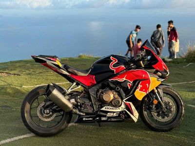 Honda CBR650 Đỏ Đen Vàng. Mua bán Xe máy tại Quận Cẩm Lệ Đà Nẵng được đăng bởi Tuấn