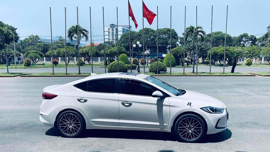 Hyundai Elantra 2018 2.0 AT - 70000 km Chính chủ