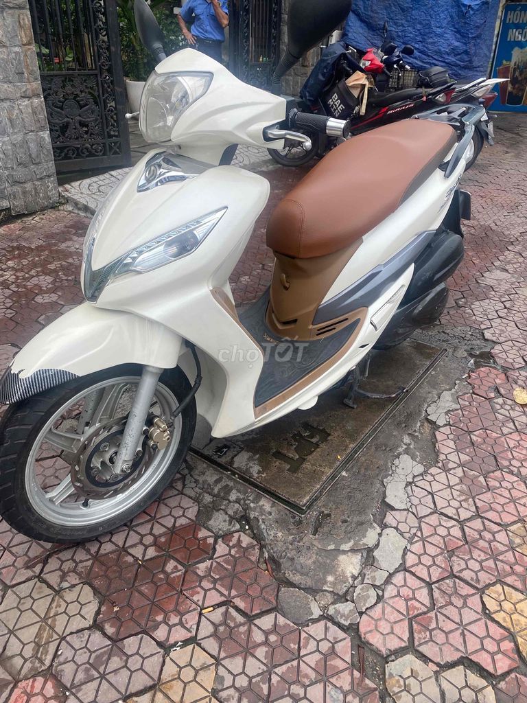 Xe Shark trắng mới tinh. Mua bán Xe máy tại Quận 7 Tp Hồ Chí Minh được đăng bởi thanh xuân hình 4
