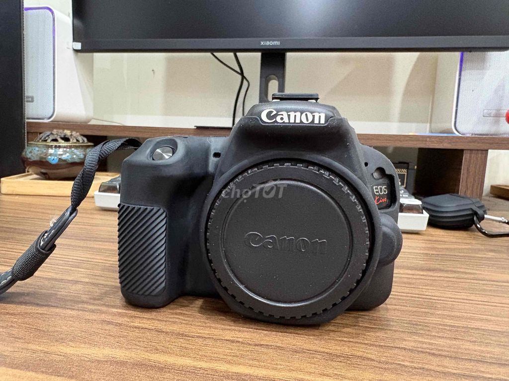 Máy ảnh Canon 200D Đen. Mua bán Máy ảnh, Máy quay tại Quận Sơn Trà Đà Nẵng được đăng bởi King hình 1