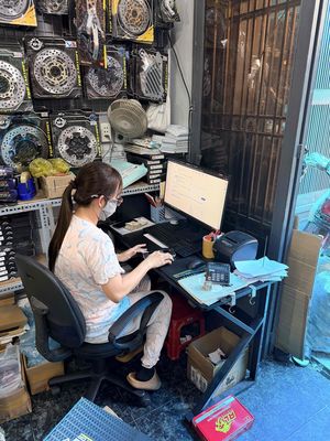 Tuyển Nữ Thư Ký Thành Thạo Máy Tính