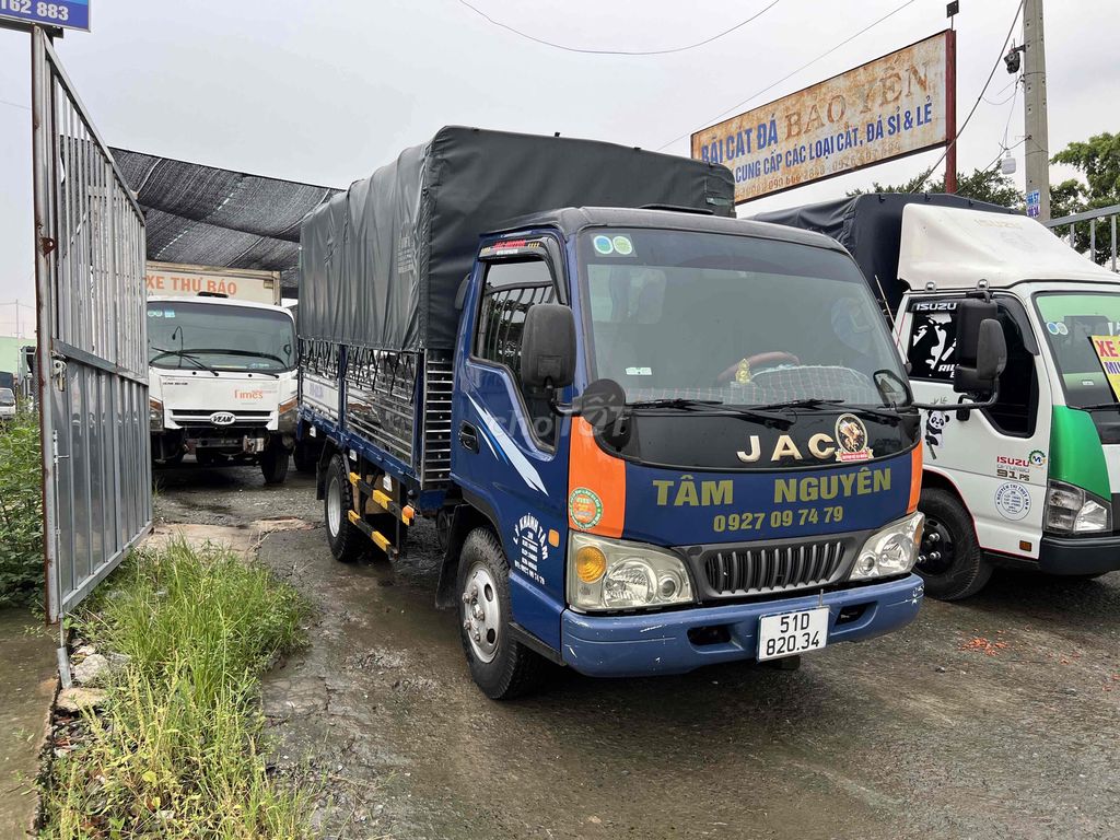 Jac đời 216.tải 2t4.thùng dài 3m7