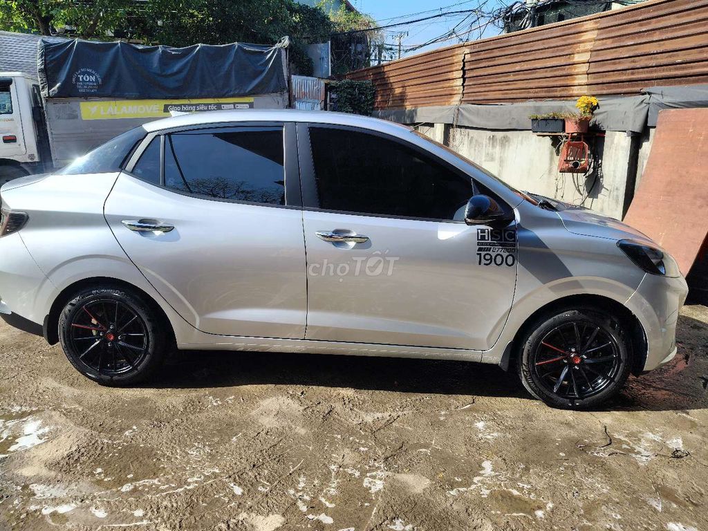 Hyundai Grand i10 Sedan 2021 1.2MT Bạc. Mua bán Ô tô tại Thành phố Thuận An Bình Dương được đăng bởi Ali Dương Phạm hình 3