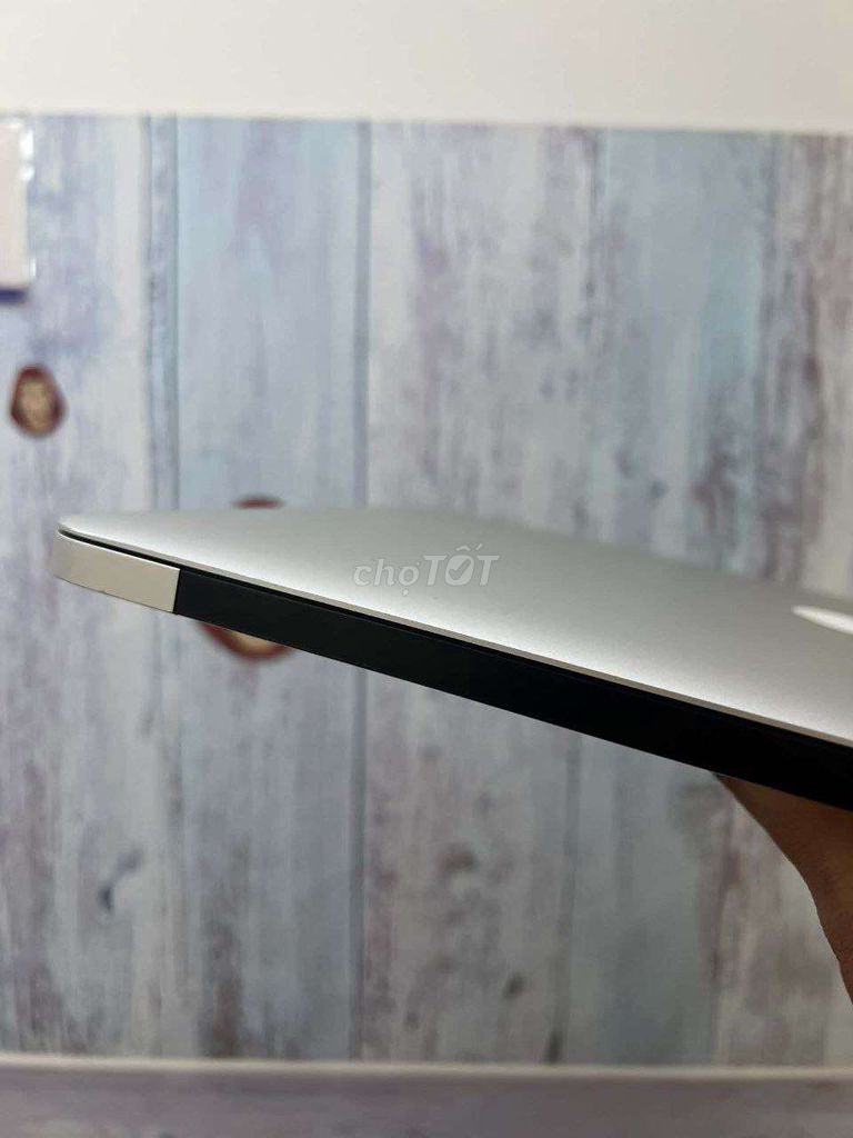 Apple Macbook Air 2017 i5 8GB/256GB Bạc. Mua bán Laptop tại Quận Phú Nhuận Tp Hồ Chí Minh được đăng bởi Võ Văn Anh hình 1