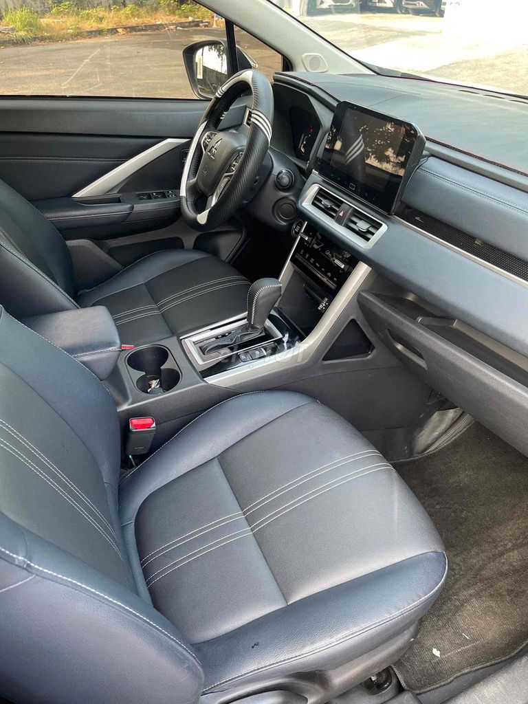 Mitsubishi Xpander Cross 2024 - 9000 km. Mua bán Ô tô tại Quận Nam Từ Liêm Hà Nội được đăng bởi Chính chủ hình 18