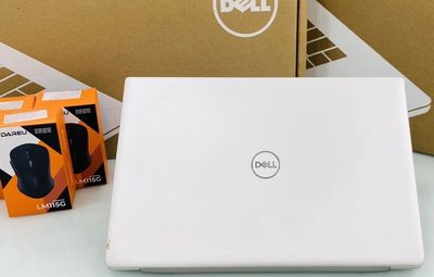Laptop Dell màu bạc sang trong --- Core i5