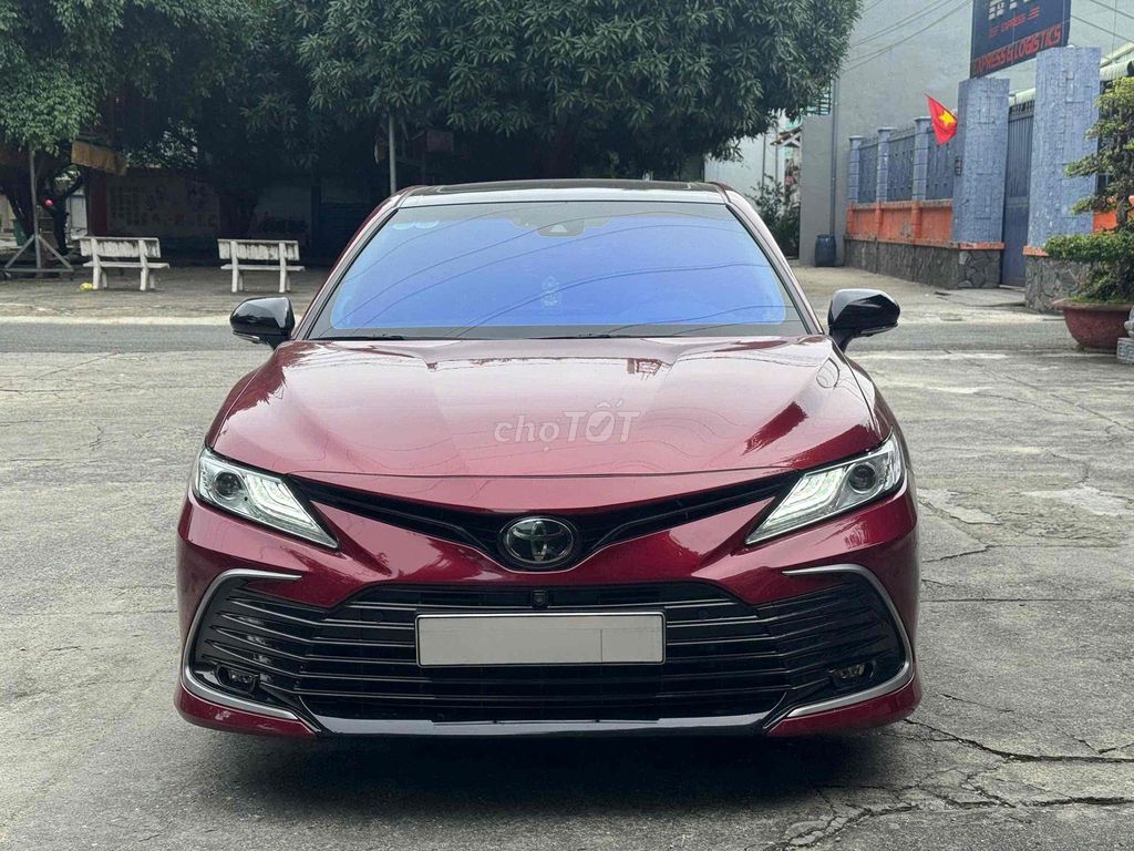 Toyota Camry 2022 2.5 Q - 60000 km. Mua bán Ô tô tại Quận 12 Tp Hồ Chí Minh được đăng bởi Nam Trường  hình 1