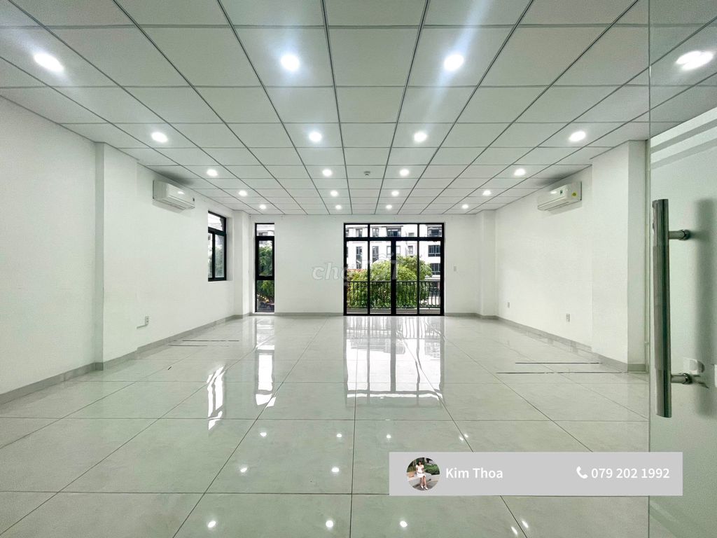 Văn phòng 60m2 Vạn Phúc, view công viên, máy lạnh, hầm xe. Chỉ 9 triệu