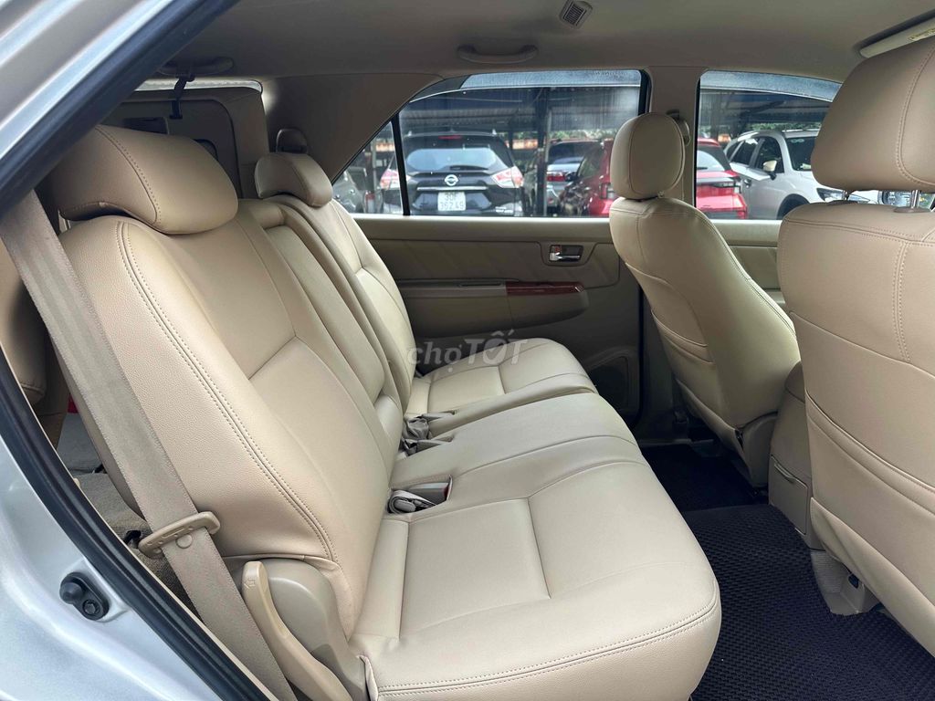 Toyota Fortuner 2010 2.7V 4x4 AT - 150000 km 1 Chủ. Mua bán Ô tô tại Quận Cầu Giấy Hà Nội được đăng bởi Vũ Kiên hình 10