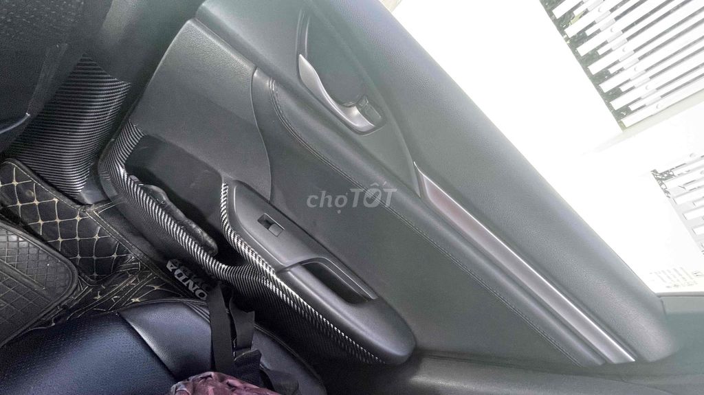 Honda Civic 2019 1.8 E - 130000 km. Mua bán Ô tô tại Thành phố Buôn Ma Thuột Đắk Lắk được đăng bởi walter hình 6