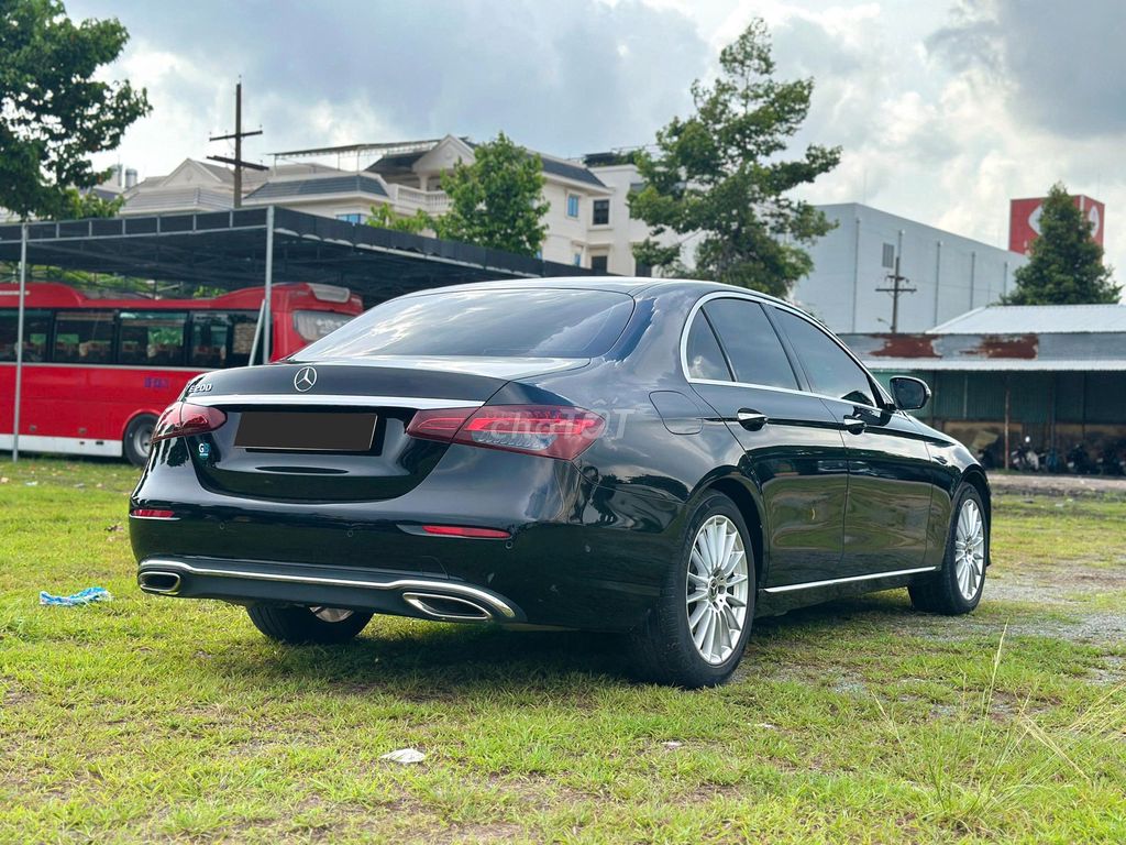 Mercedes E200 Exclusive Model 2022 nội thất nâu. Mua bán Ô tô tại Quận Gò Vấp Tp Hồ Chí Minh được đăng bởi NGUYỄN MINH VUA XE LƯỚT hình 4