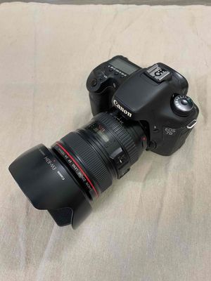 Canon 7D+Lens 24-105 1.4L IS USM