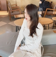Nguyệt có gì sales đó
