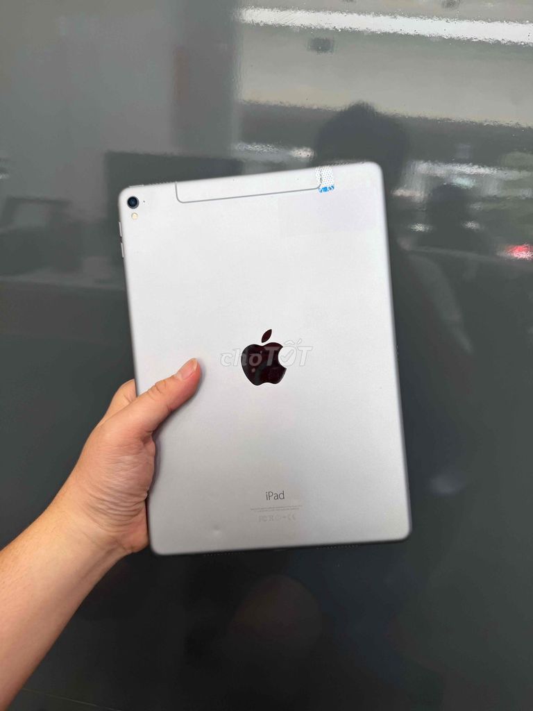 iPad Pro 9.7in 2017 128GB Wifi + 4G Bạc Pin 89 98%. Mua bán Máy tính bảng tại Quận Ninh Kiều Cần Thơ được đăng bởi Quý Mobile Cần thơ hình 1