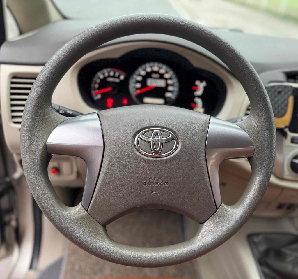 Toyota Innova 2015 E form mới,Nâu Vàng.. Mua bán Ô tô tại Quận Cầu Giấy Hà Nội được đăng bởi CHỢ ÔTÔ CẦU GIẤY hình 9