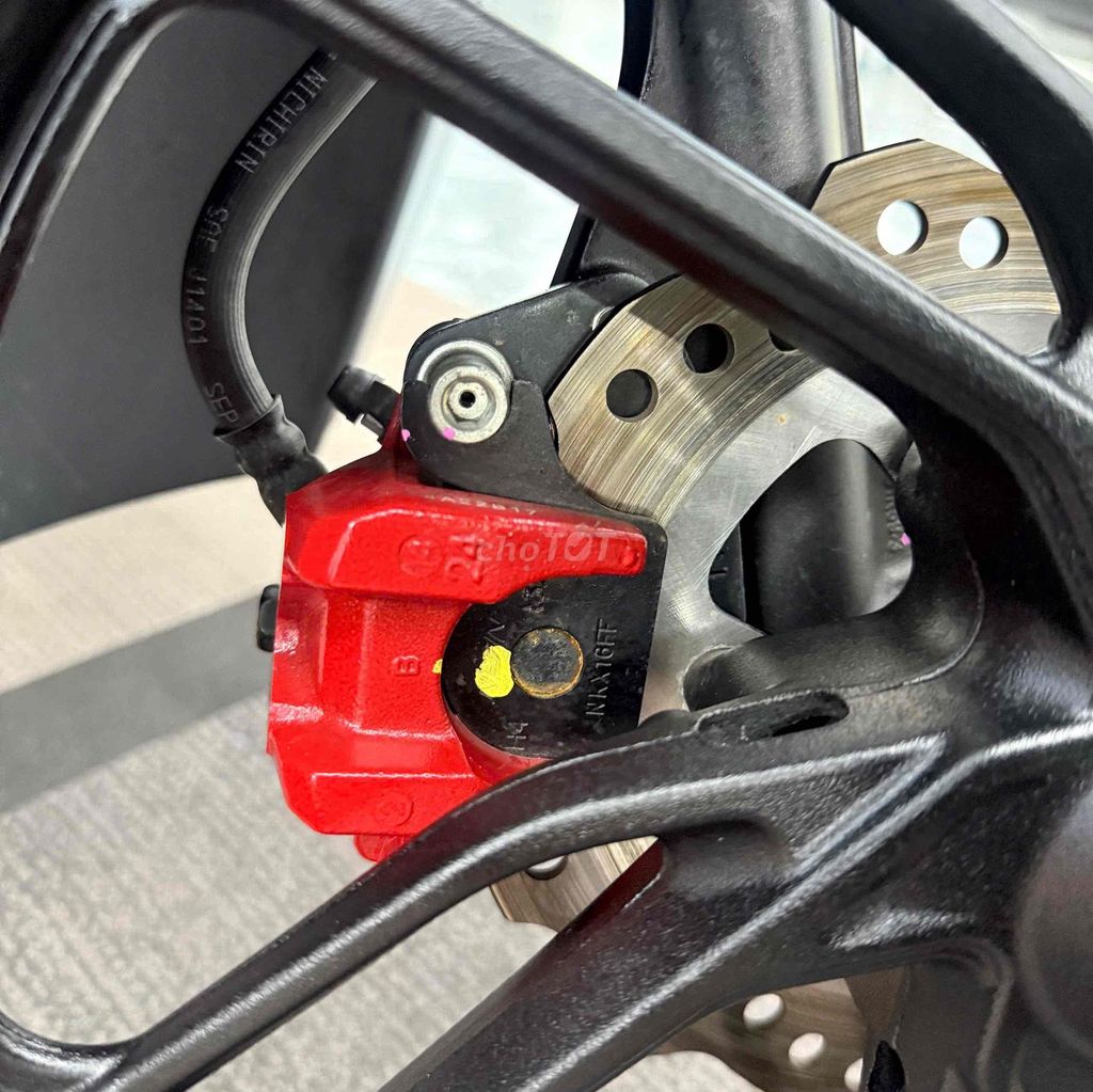 Honda Click Thái 150i 2022 Trắng Đỏ 933 km. Mua bán Xe máy tại Quận Bình Tân Tp Hồ Chí Minh được đăng bởi Hữu Trọng hình 3