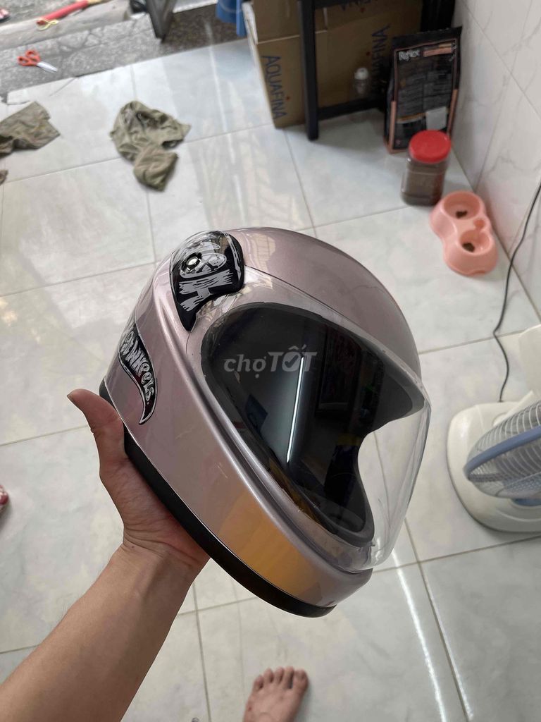 Mũ bảo hiểm Unisex màu Hồng. Mua bán Phụ kiện thời trang khác tại Thành phố Thủ Đức Tp Hồ Chí Minh được đăng bởi khánh thịnh hình 1