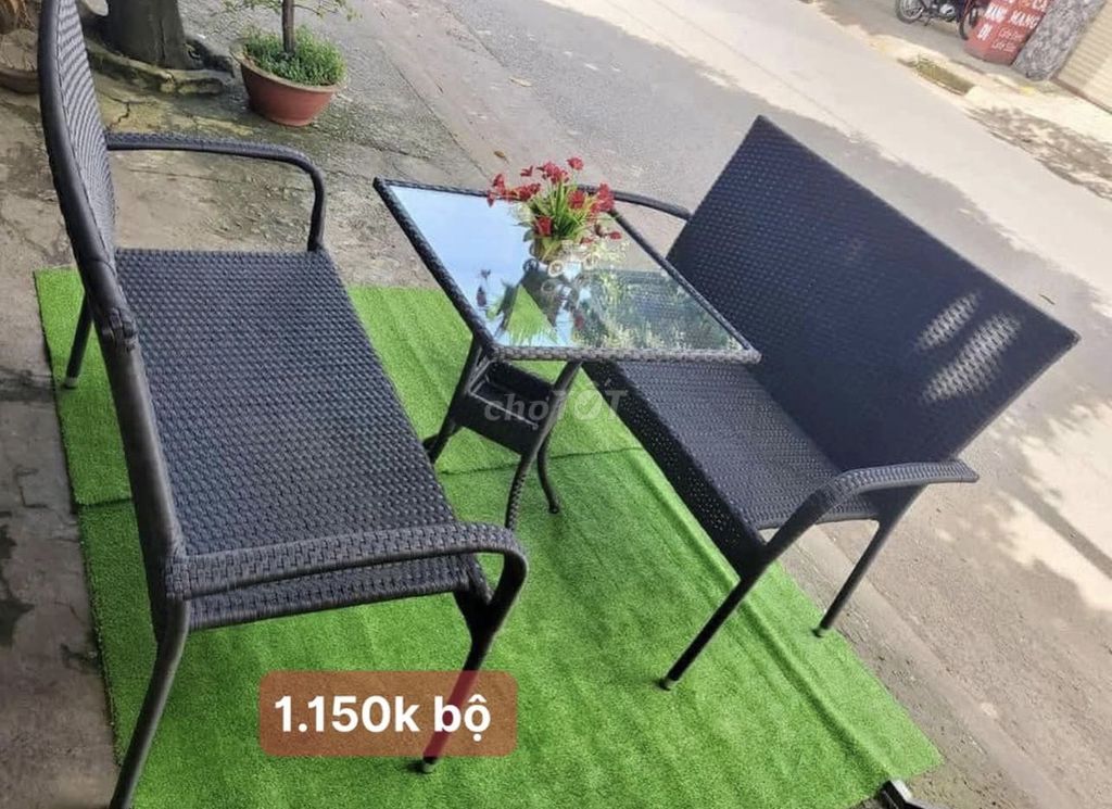 Bộ bàn ghế cafe Mây nhựa kính Đen. Mua bán Bàn ghế tại Quận Bình Thạnh Tp Hồ Chí Minh được đăng bởi noithathonggiahan hình 1