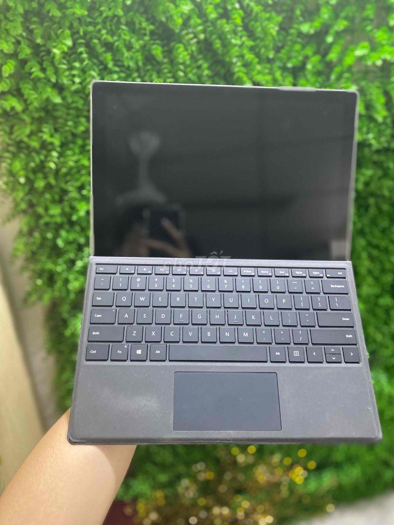 Surface Pro 5 i5 7200U/4/128 12inch 2k touch