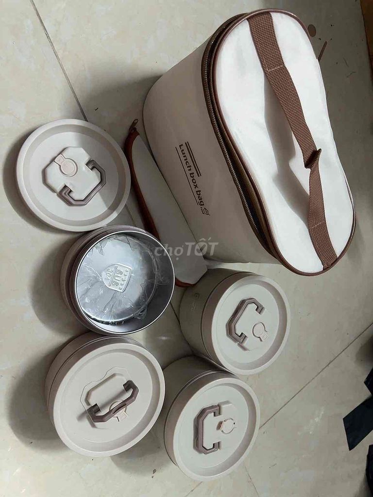 Bộ 4 hộp cơm giữ nhiệt Inox 304 màu Kem. Mua bán Dụng cụ nhà bếp tại Thành phố Thủ Đức Tp Hồ Chí Minh được đăng bởi Diệu Xuân hình 1