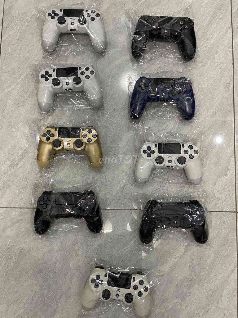 Tay cầm chơi game Sony DualShock 4 Đa màu. Mua bán Thiết bị chơi game tại Quận 12 Tp Hồ Chí Minh được đăng bởi Nhật Khang 369 hình 1