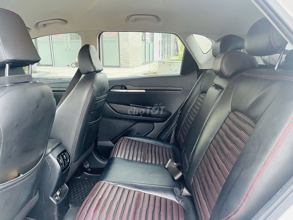 KIA Sonet 2022 Luxury 3v Trắng, xe gia đình. Mua bán Ô tô tại Quận Long Biên Hà Nội được đăng bởi Nhan Le hình 9