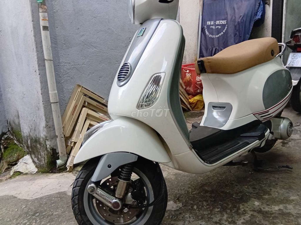 Cần bán xe vespa zin chưa mở đầu. Mua bán Xe máy tại Quận 3 Tp Hồ Chí Minh được đăng bởi Nguyễn văn sùng hình 2