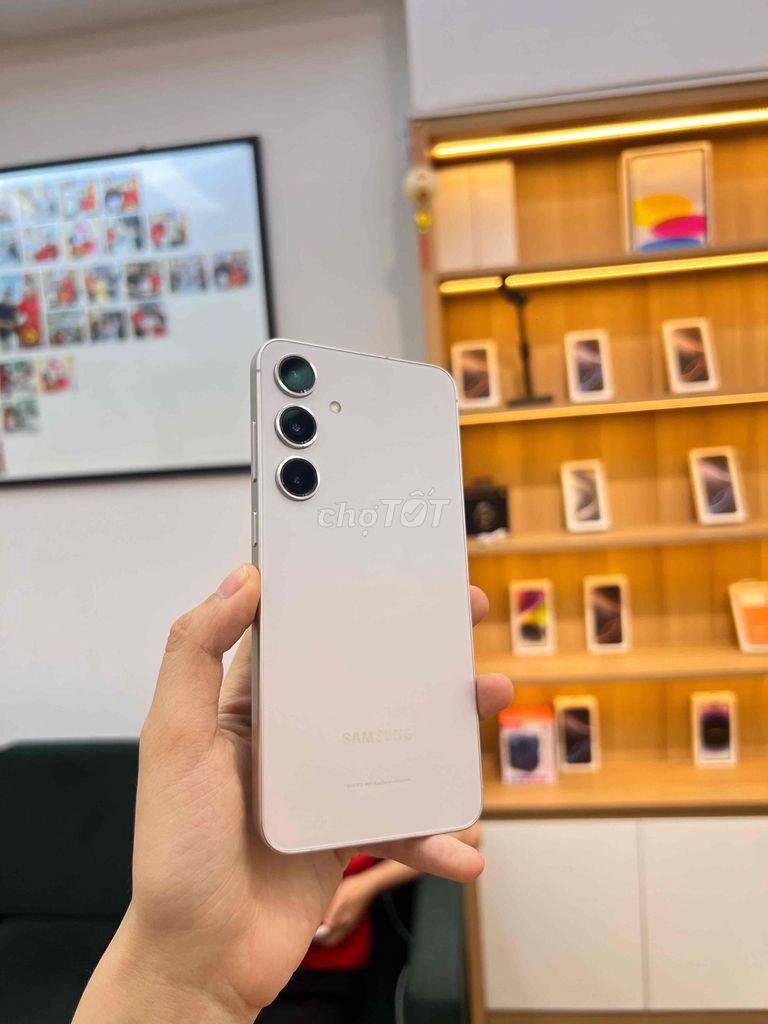 🔥Samsung S24plus 256gb tự nhiên zin all giá tốt🔥. Mua bán Điện thoại tại Quận Hải An Hải Phòng được đăng bởi Nguyễn Hương Giang hình 1