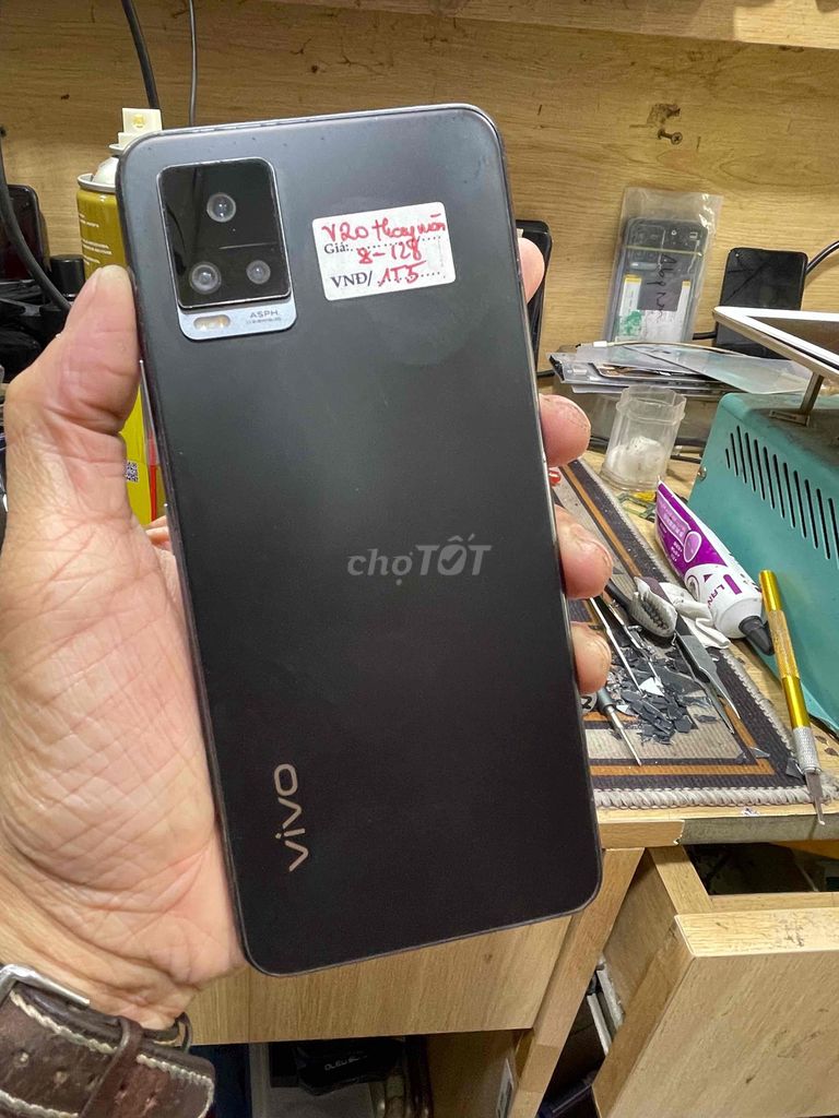 Vivo V20 128GB Đen Đã thay màn. Mua bán Điện thoại tại Quận Tân Phú Tp Hồ Chí Minh được đăng bởi gia phát hình 1