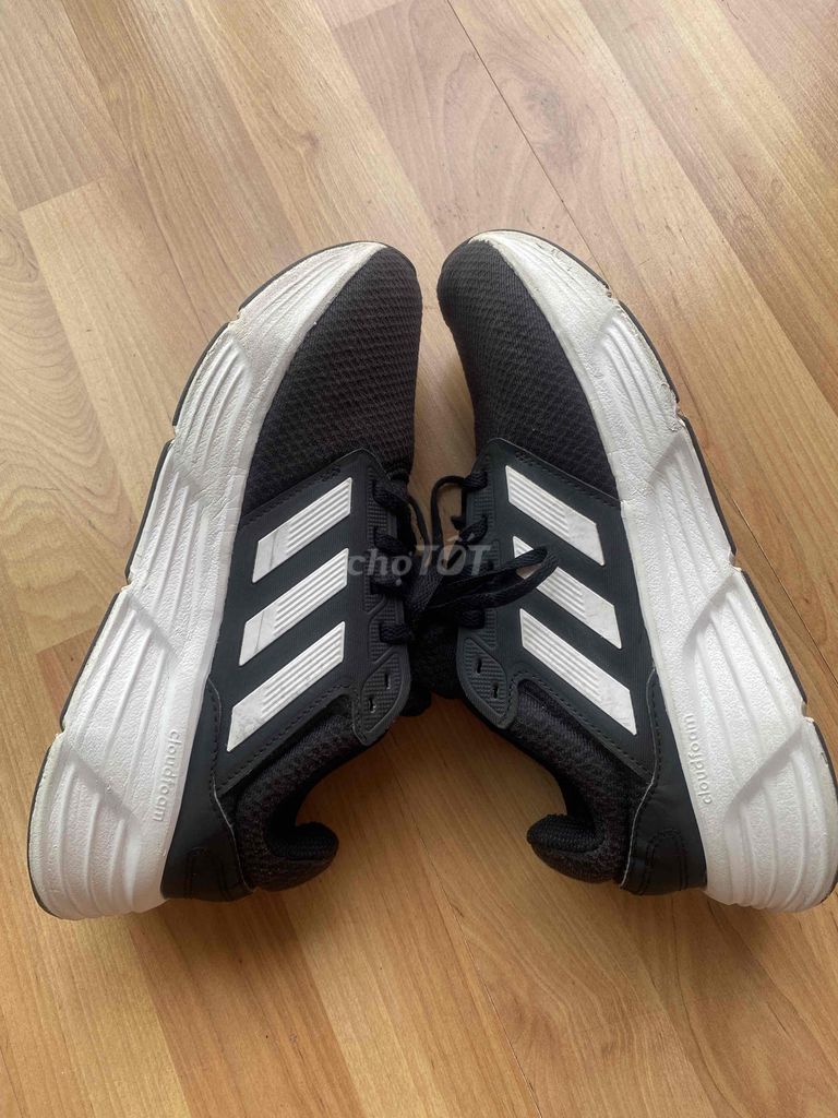 Bán đôi Adidas real siz41,5 như hình