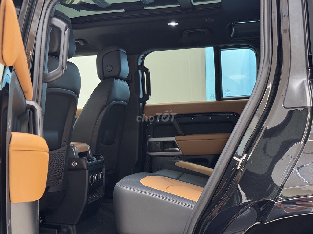 Bán xe Land Rover Defender Hydrid Xăng-Điện Mới. Mua bán Ô tô tại Quận 7 Tp Hồ Chí Minh được đăng bởi Jaguar LandRover Chính Hãng hình 6