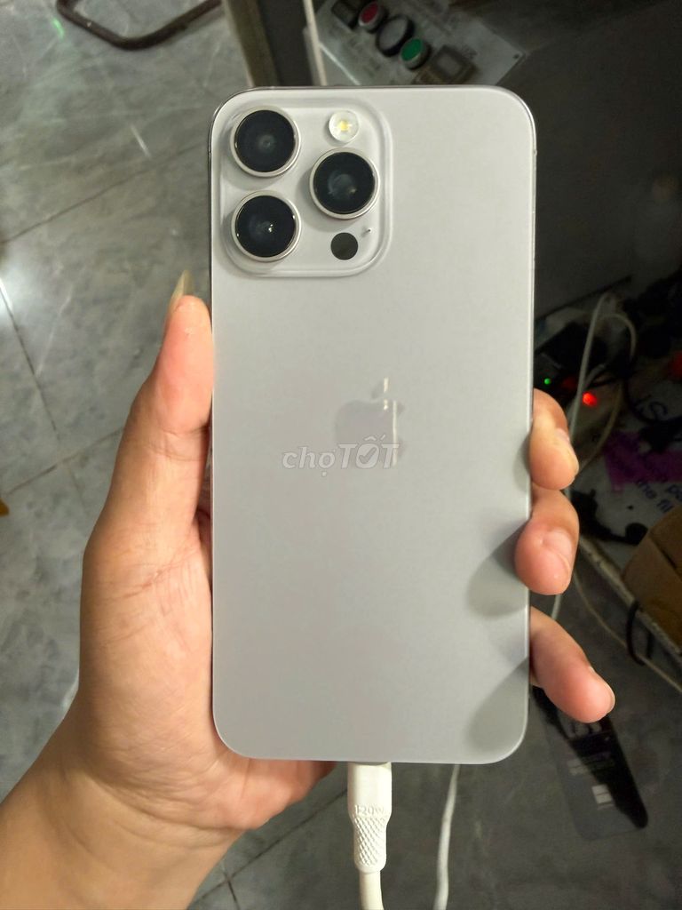Apple iPhone 15 Pro Max 256GB Màn thay Oled. Mua bán Điện thoại tại Huyện Thái Thụy Thái Bình được đăng bởi Thắng Phạm hình 1