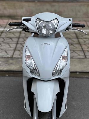 Honda Vision 2017 Trắng Nâu. Mua bán Xe máy tại Quận Ô Môn Cần Thơ được đăng bởi Huỳnh Thắng