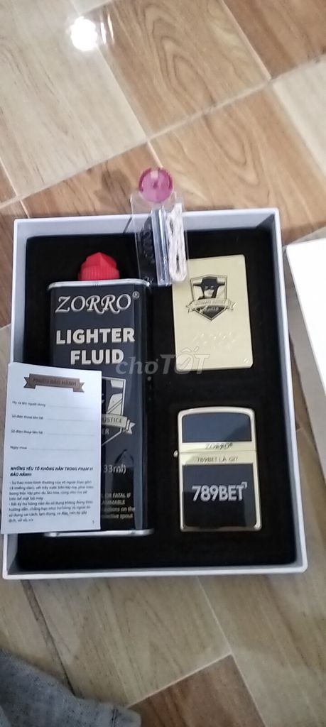 Bật lửa Zorro Kim loại Đen Vàng. Mua bán Đồ sưu tầm, đồ cổ tại Thị xã Bến Cát Bình Dương được đăng bởi Hồ văn nhiều hình 1