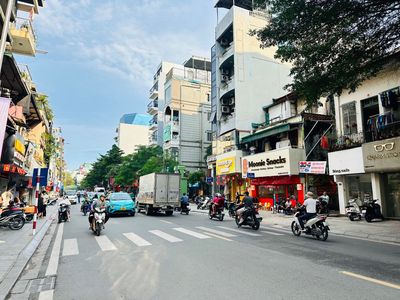 Nhà phố 35 m² · 4 PN · Phố Trung Phụng